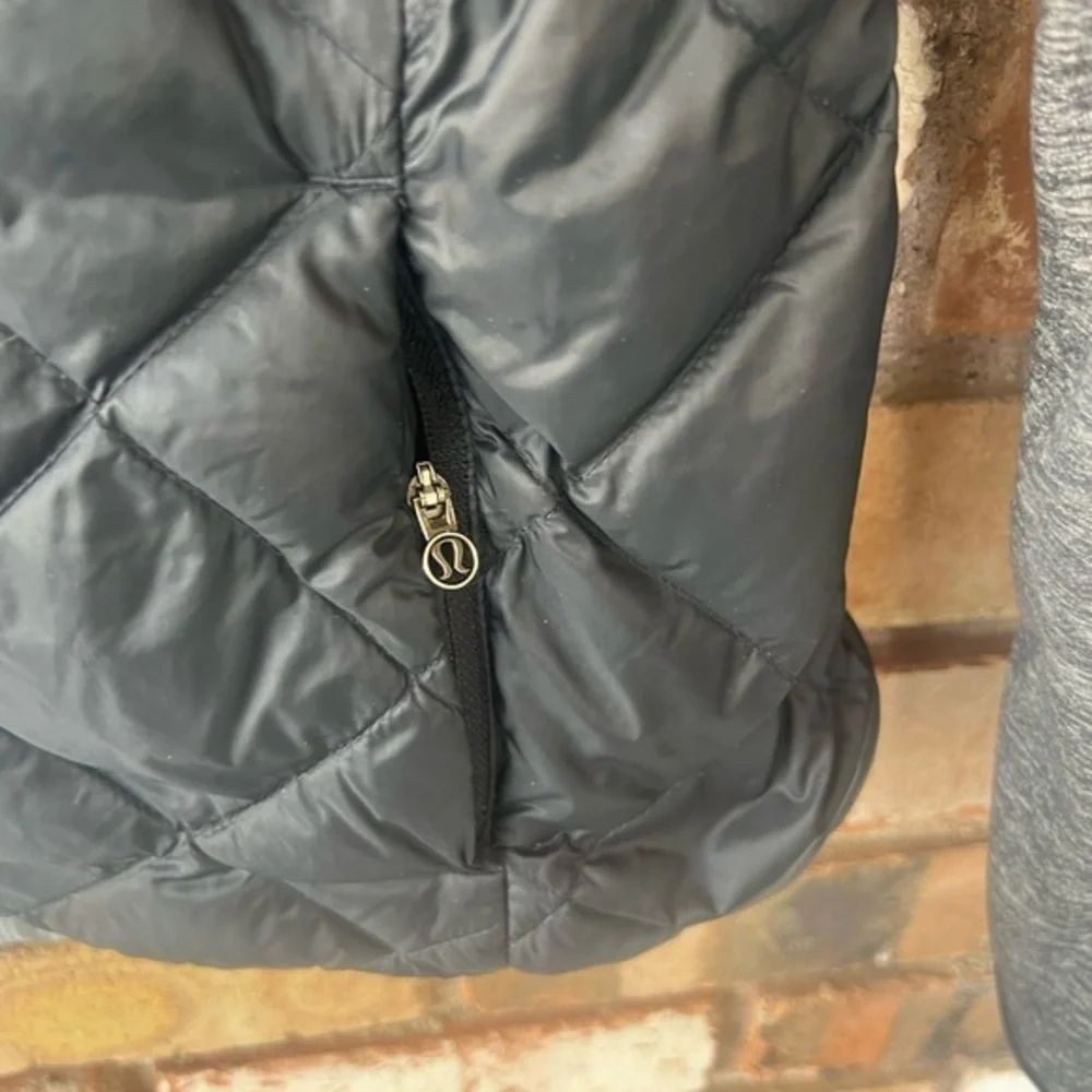 Lululemon Athletica Run Reversible Turn Around 650 Fill Down Black Jacket Sz 4